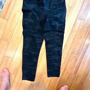 SOCIAL STANDARD BY SANCTUARY CAMO JEANS